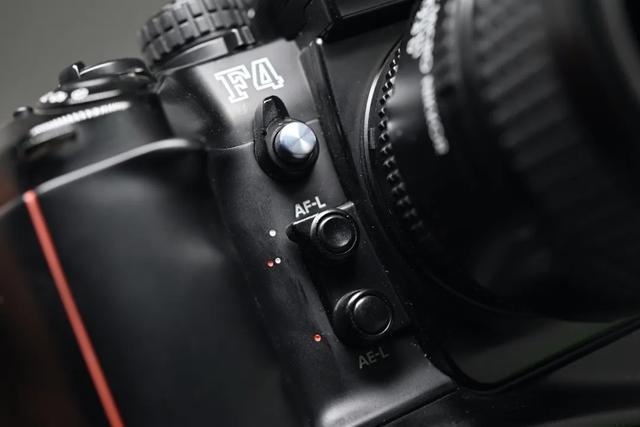 尼康F4旗艦級單反相機，自動對焦鏡頭深受攝影師歡迎 第8张